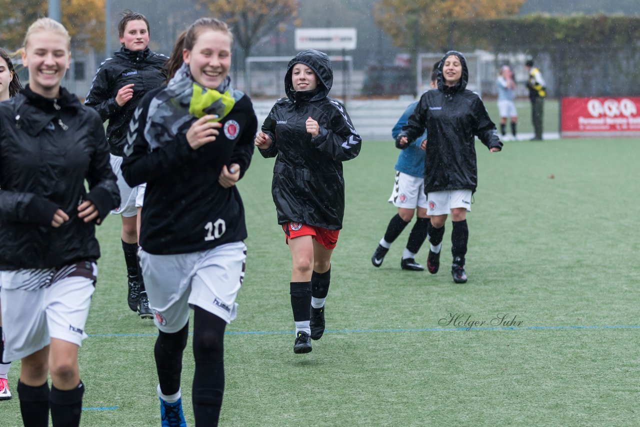 Bild 122 - B-Juniorinnen FC St.Pauli . Braedstrup IF : Ergebnis: 4:1